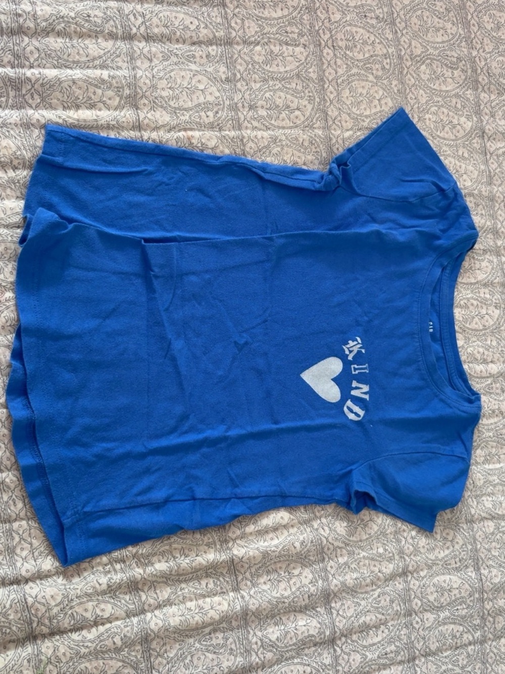 GAP Royal Blue Short Sleeve Tee with Heart Graphic adorable fitting baby tee fit